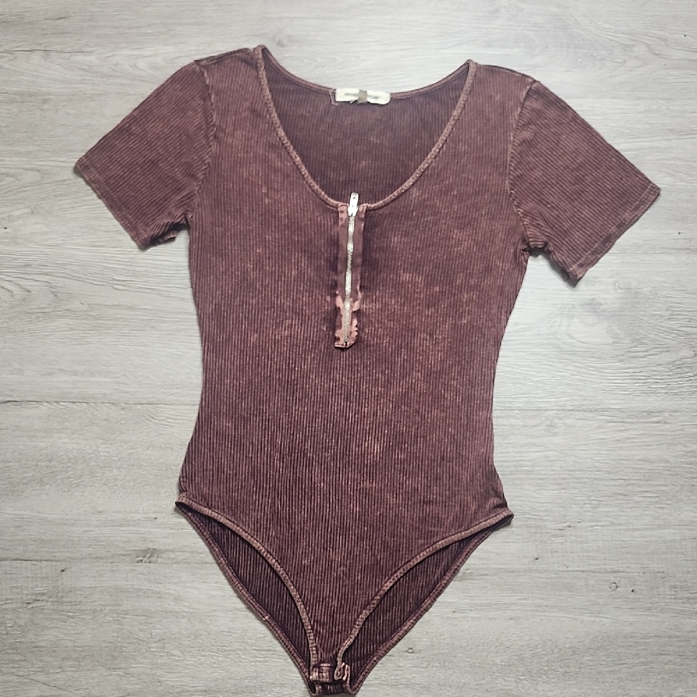 Gilded Intent Mauve Ribbed Henley Bodysuit
